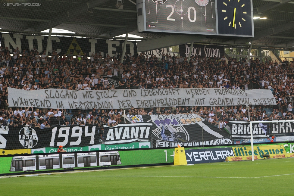 Sturm Graz - Salzburg
Oesterreichische Fussball Bundesliga, 1. Runde, SK Sturm Graz - FC RB Salzburg, Stadion Liebenau Graz, 23.07.2016. 

Foto zeigt Fans von Sturm mit einem Spruchband
