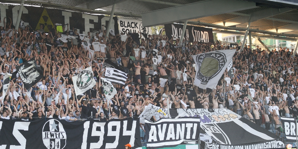 Sturm Graz - Salzburg
Oesterreichische Fussball Bundesliga, 1. Runde, SK Sturm Graz - FC RB Salzburg, Stadion Liebenau Graz, 23.07.2016. 

Foto zeigt Fans von Sturm
