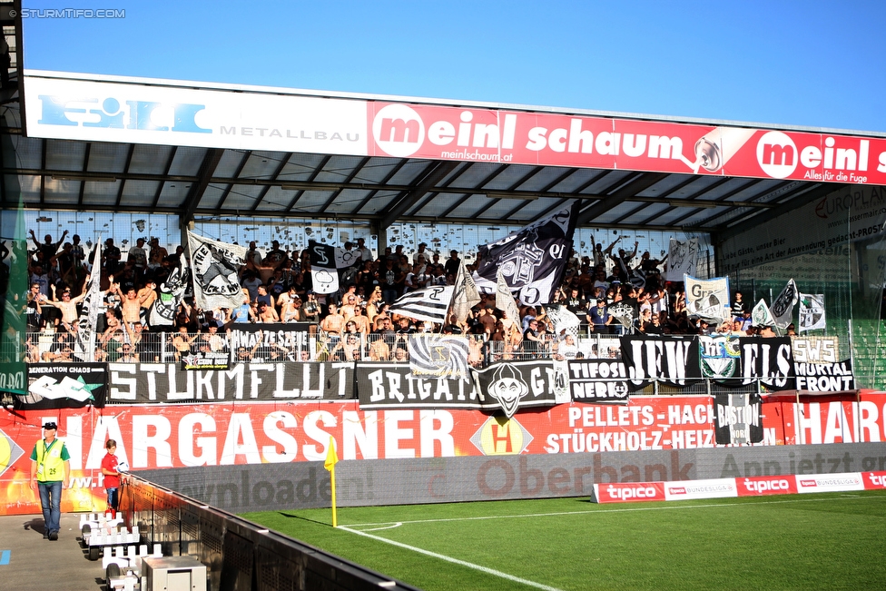 Ried - Sturm Graz
Oesterreichische Fussball Bundesliga, 2. Runde, SV Ried - SK Sturm Graz, Arena Ried, 15.05.2016. 

Foto zeigt Fans von Sturm
