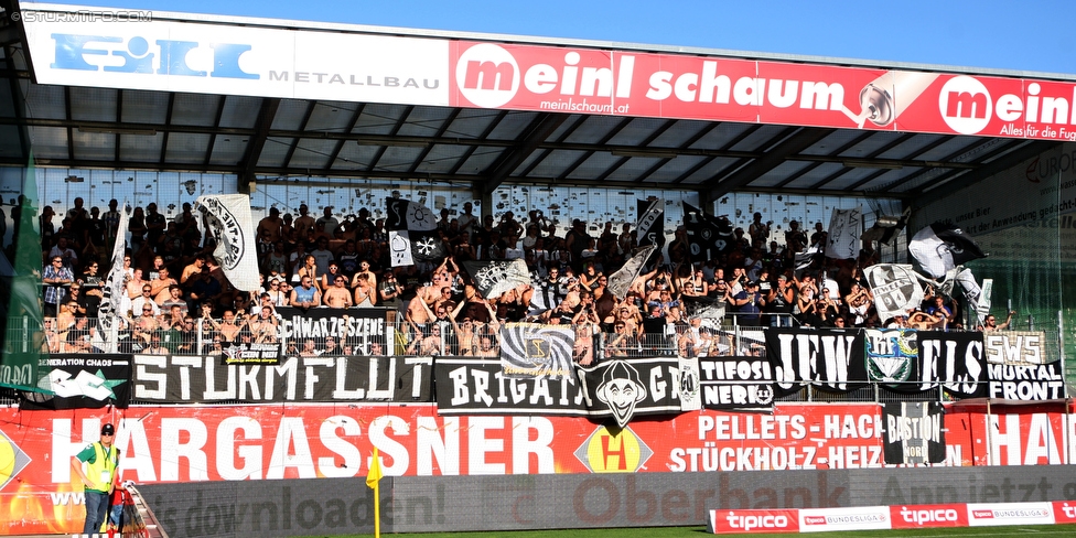 Ried - Sturm Graz
Oesterreichische Fussball Bundesliga, 2. Runde, SV Ried - SK Sturm Graz, Arena Ried, 15.05.2016. 

Foto zeigt Fans von Sturm
