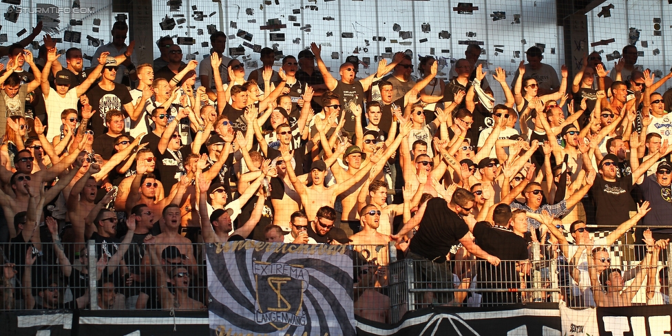 Ried - Sturm Graz
Oesterreichische Fussball Bundesliga, 2. Runde, SV Ried - SK Sturm Graz, Arena Ried, 15.05.2016. 

Foto zeigt Fans von Sturm
