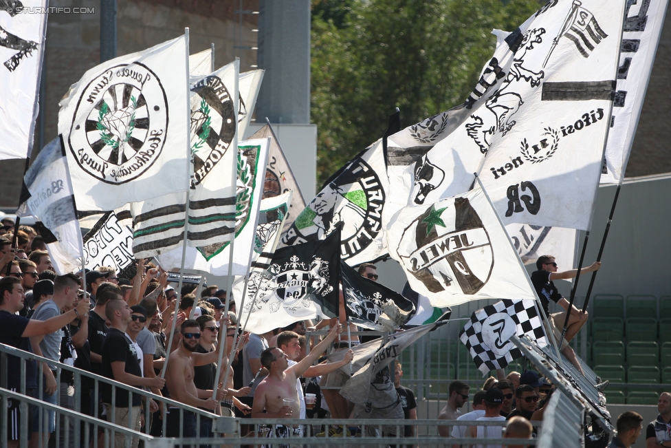 Mattersburg - Sturm Graz
Oesterreichische Fussball Bundesliga, 3. Runde, SV Mattersburg - SK Sturm Graz, Pappelstadion Mattersburg, 06.08.2016. 

Foto zeigt Fans von Sturm
