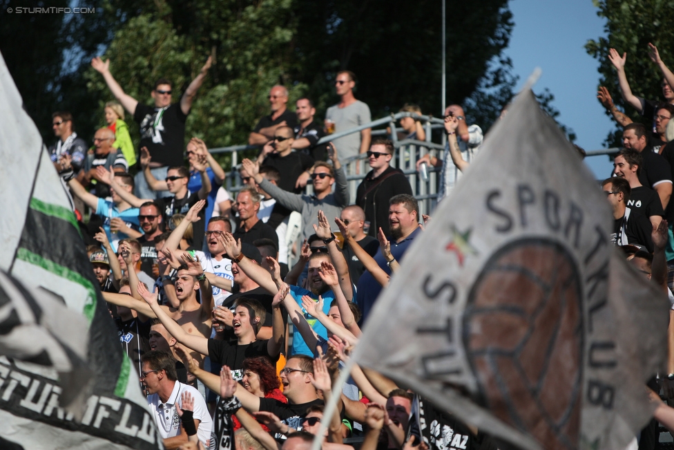 Mattersburg - Sturm Graz
Oesterreichische Fussball Bundesliga, 3. Runde, SV Mattersburg - SK Sturm Graz, Pappelstadion Mattersburg, 06.08.2016. 

Foto zeigt Fans von Sturm
