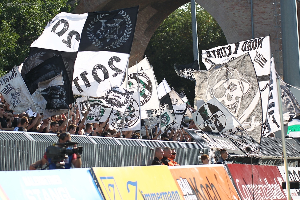 Mattersburg - Sturm Graz
Oesterreichische Fussball Bundesliga, 3. Runde, SV Mattersburg - SK Sturm Graz, Pappelstadion Mattersburg, 06.08.2016. 

Foto zeigt Fans von Sturm
