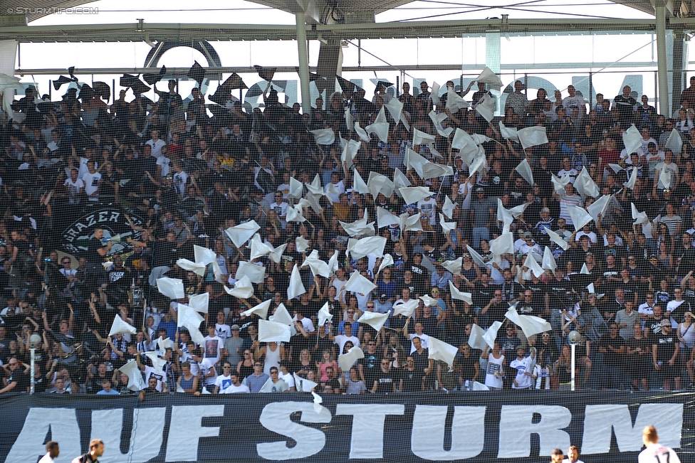 Sturm Graz - Austria Wien
Oesterreichische Fussball Bundesliga, 4. Runde, SK Sturm Graz - FK Austria Wien, Stadion Liebenau Graz, 14.08.2016. 

Foto zeigt Fans von Sturm mit einer Choreografie
