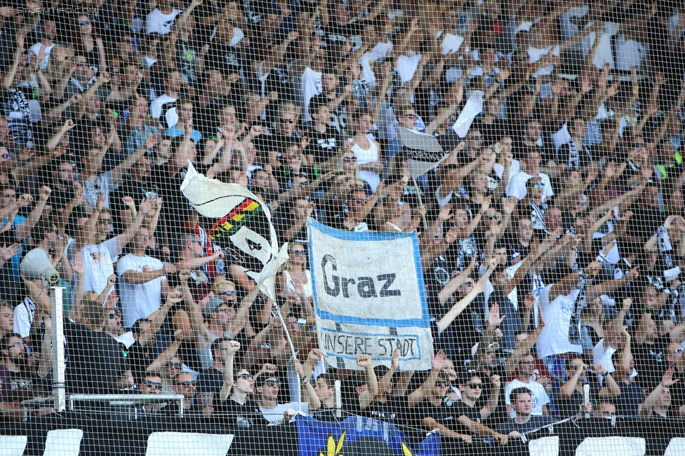 Sturm Graz - Austria Wien
Oesterreichische Fussball Bundesliga, 4. Runde, SK Sturm Graz - FK Austria Wien, Stadion Liebenau Graz, 14.08.2016. 

Foto zeigt Fans von Sturm
