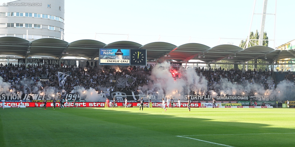 Sturm Graz - Austria Wien
Oesterreichische Fussball Bundesliga, 4. Runde, SK Sturm Graz - FK Austria Wien, Stadion Liebenau Graz, 14.08.2016. 

Foto zeigt Fans von Sturm
Schlüsselwörter: pyrotechnik