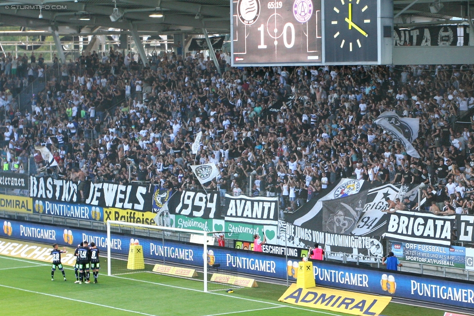 Sturm Graz - Austria Wien
Oesterreichische Fussball Bundesliga, 4. Runde, SK Sturm Graz - FK Austria Wien, Stadion Liebenau Graz, 14.08.2016. 

Foto zeigt Fans von Sturm
