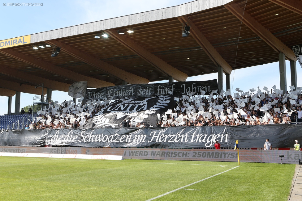 St. Poelten - Sturm Graz
Oesterreichische Fussball Bundesliga, 5. Runde, SKN St. Poelten - SK Sturm Graz, Arena St. Poelten, 20.08.2016. 

Foto zeigt Fans von Sturm
