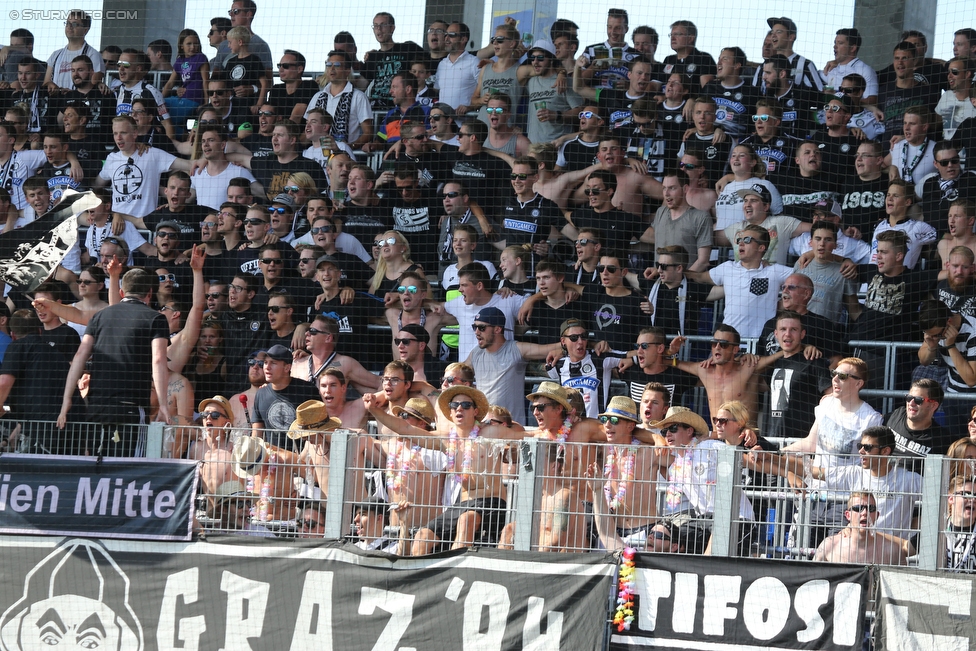 St. Poelten - Sturm Graz
Oesterreichische Fussball Bundesliga, 5. Runde, SKN St. Poelten - SK Sturm Graz, Arena St. Poelten, 20.08.2016. 

Foto zeigt Fans von Sturm
