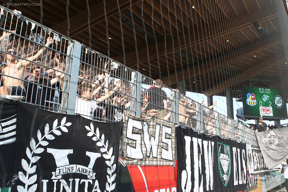 St. Poelten - Sturm Graz
Oesterreichische Fussball Bundesliga, 5. Runde, SKN St. Poelten - SK Sturm Graz, Arena St. Poelten, 20.08.2016. 

Foto zeigt Fans von Sturm
