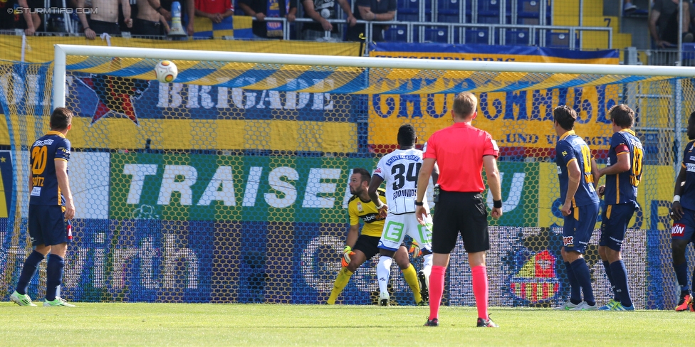 St. Poelten - Sturm Graz
Oesterreichische Fussball Bundesliga, 5. Runde, SKN St. Poelten - SK Sturm Graz, Arena St. Poelten, 20.08.2016. 

Foto zeigt Daniel Schuetz (St. Poelten), Christoph Riegler (St. Poelten) und Osagie Bright Edomwonyi (Sturm)
Schlüsselwörter: tor