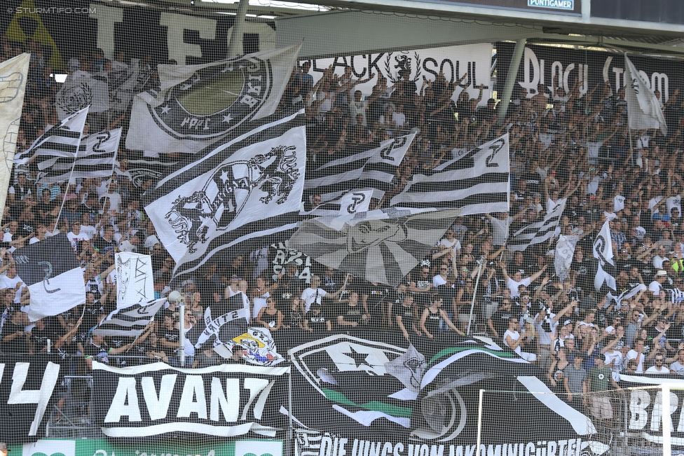 Sturm Graz - Altach
Oesterreichische Fussball Bundesliga, 6. Runde, SK Sturm Graz - SC Rheindorf Altach, Stadion Liebenau Graz, 27.08.2016. 

Foto zeigt Fans von Sturm
