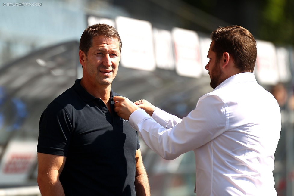 Sturm Graz - Altach
Oesterreichische Fussball Bundesliga, 6. Runde, SK Sturm Graz - SC Rheindorf Altach, Stadion Liebenau Graz, 27.08.2016. 

Foto zeigt Franco Foda (Cheftrainer Sturm) und Alexander Fasching (Pressesprecher Sturm)
