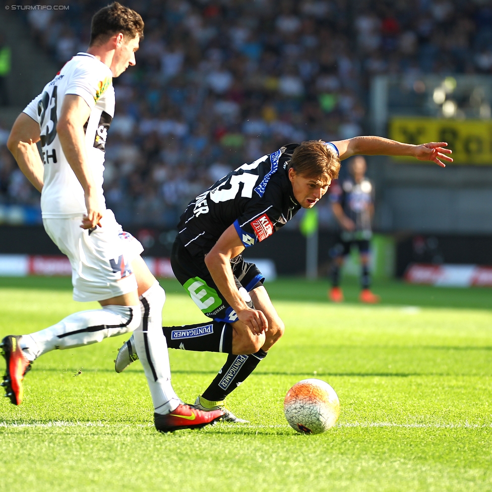 Sturm Graz - Altach
Oesterreichische Fussball Bundesliga, 6. Runde, SK Sturm Graz - SC Rheindorf Altach, Stadion Liebenau Graz, 27.08.2016. 

Foto zeigt Benedikt Zech (Altach) und Stefan Hierlaender (Sturm)
