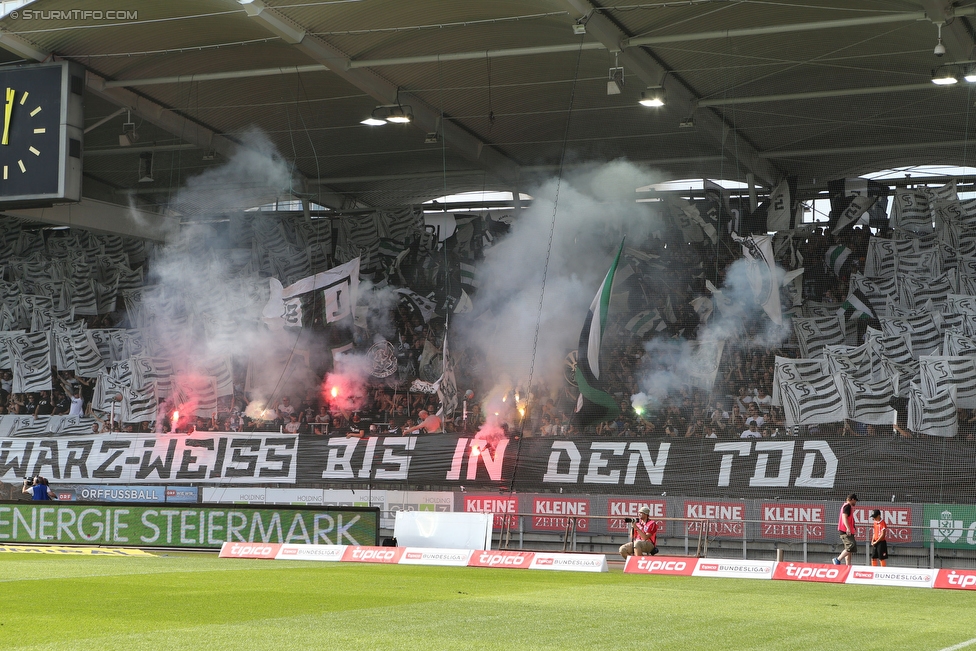 Sturm Graz - Rapid Wien
Oesterreichische Fussball Bundesliga, 7. Runde, SK Sturm Graz - SK Rapid Wien, Stadion Liebenau Graz, 10.09.2016. 

Foto zeigt Fans von Sturm mit einer Choreografie
