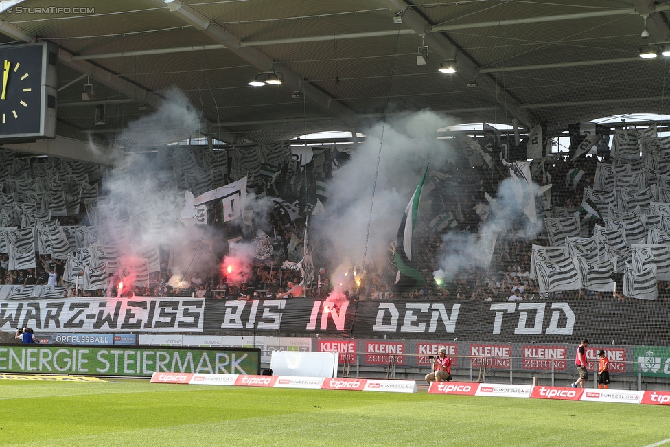 Sturm Graz - Rapid Wien
Oesterreichische Fussball Bundesliga, 7. Runde, SK Sturm Graz - SK Rapid Wien, Stadion Liebenau Graz, 10.09.2016. 

Foto zeigt Fans von Sturm mit einer Choreografie
