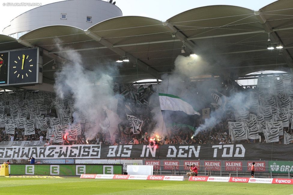 Sturm Graz - Rapid Wien
Oesterreichische Fussball Bundesliga, 7. Runde, SK Sturm Graz - SK Rapid Wien, Stadion Liebenau Graz, 10.09.2016. 

Foto zeigt Fans von Sturm mit einer Choreografie
