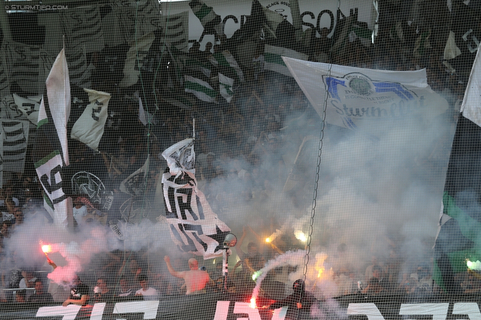 Sturm Graz - Rapid Wien
Oesterreichische Fussball Bundesliga, 7. Runde, SK Sturm Graz - SK Rapid Wien, Stadion Liebenau Graz, 10.09.2016. 

Foto zeigt Fans von Sturm mit einer Choreografie
