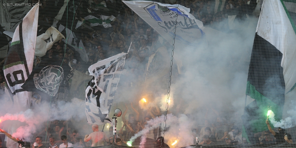 Sturm Graz - Rapid Wien
Oesterreichische Fussball Bundesliga, 7. Runde, SK Sturm Graz - SK Rapid Wien, Stadion Liebenau Graz, 10.09.2016. 

Foto zeigt Fans von Sturm mit einer Choreografie
