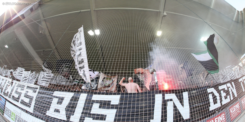 Sturm Graz - Rapid Wien
Oesterreichische Fussball Bundesliga, 7. Runde, SK Sturm Graz - SK Rapid Wien, Stadion Liebenau Graz, 10.09.2016. 

Foto zeigt Fans von Sturm mit einer Choreografie
