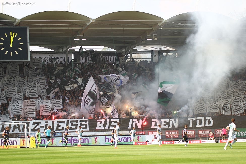 Sturm Graz - Rapid Wien
Oesterreichische Fussball Bundesliga, 7. Runde, SK Sturm Graz - SK Rapid Wien, Stadion Liebenau Graz, 10.09.2016. 

Foto zeigt Fans von Sturm mit einer Choreografie
