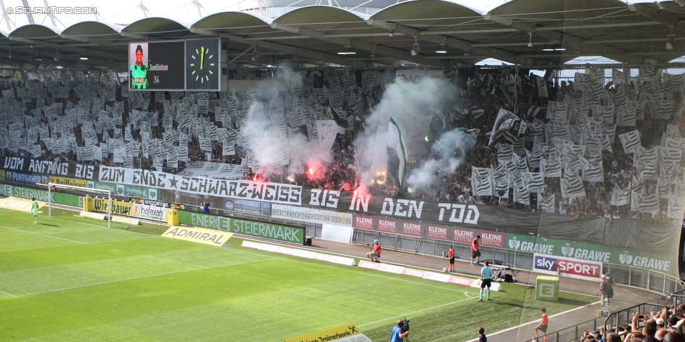 Sturm Graz - Rapid Wien
Oesterreichische Fussball Bundesliga, 7. Runde, SK Sturm Graz - SK Rapid Wien, Stadion Liebenau Graz, 10.09.2016. 

Foto zeigt Fans von Sturm mit einer Choreografie
