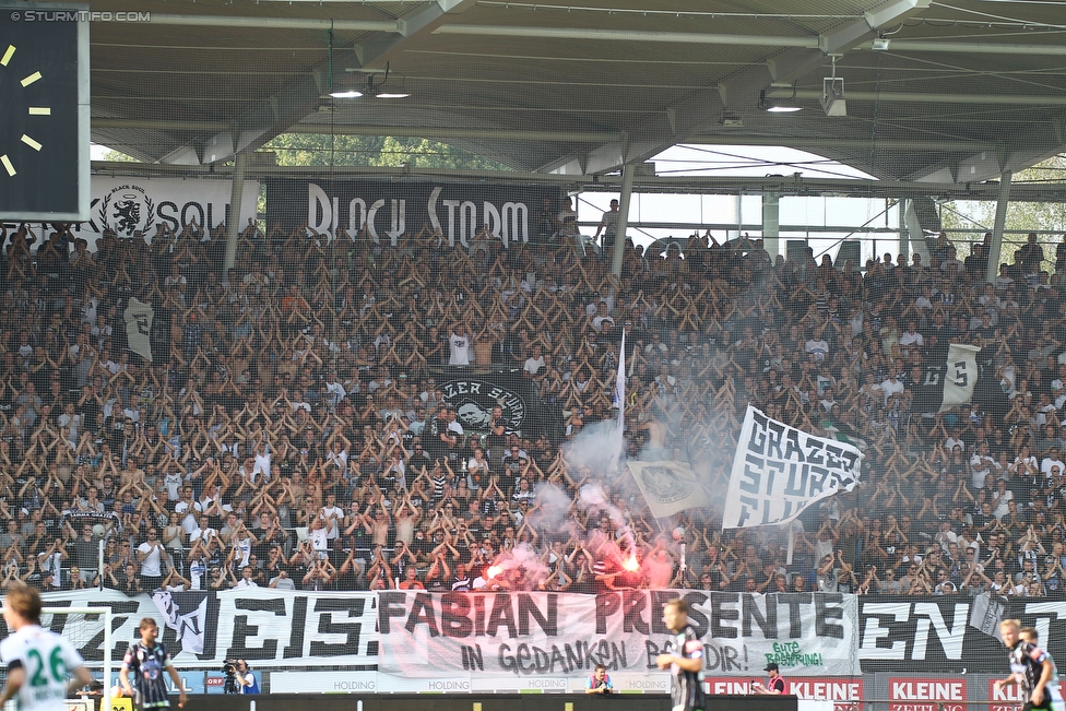 Sturm Graz - Rapid Wien
Oesterreichische Fussball Bundesliga, 7. Runde, SK Sturm Graz - SK Rapid Wien, Stadion Liebenau Graz, 10.09.2016. 

Foto zeigt Fans von Sturm 
