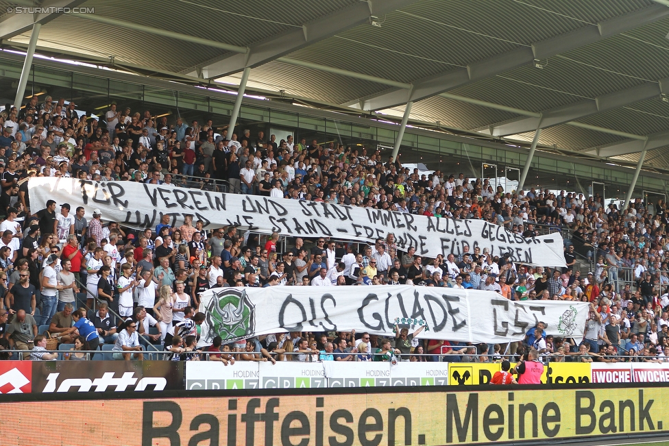 Sturm Graz - Rapid Wien
Oesterreichische Fussball Bundesliga, 7. Runde, SK Sturm Graz - SK Rapid Wien, Stadion Liebenau Graz, 10.09.2016. 

Foto zeigt Fans von Sturm mit einem Spruchband
