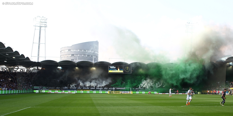 Sturm Graz - Rapid Wien
Oesterreichische Fussball Bundesliga, 7. Runde, SK Sturm Graz - SK Rapid Wien, Stadion Liebenau Graz, 10.09.2016. 

Foto zeigt Fans von Sturm mit einer Choreografie
Schlüsselwörter: pyrotechnik