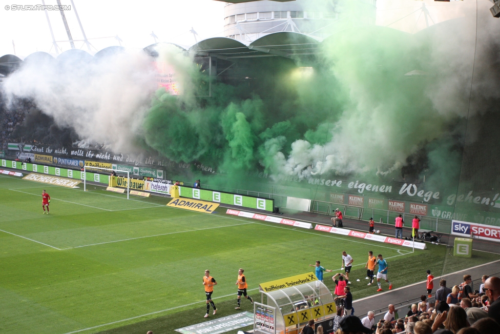 Sturm Graz - Rapid Wien
Oesterreichische Fussball Bundesliga, 7. Runde, SK Sturm Graz - SK Rapid Wien, Stadion Liebenau Graz, 10.09.2016. 

Foto zeigt Fans von Sturm mit einer Choreografie
Schlüsselwörter: pyrotechnik