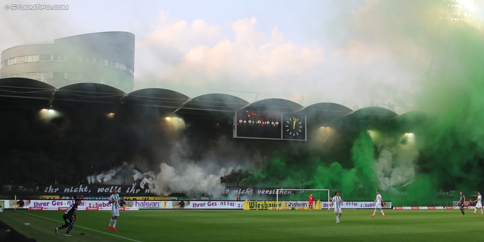 Sturm Graz - Rapid Wien
Oesterreichische Fussball Bundesliga, 7. Runde, SK Sturm Graz - SK Rapid Wien, Stadion Liebenau Graz, 10.09.2016. 

Foto zeigt Fans von Sturm mit einer Choreografie
Schlüsselwörter: pyrotechnik