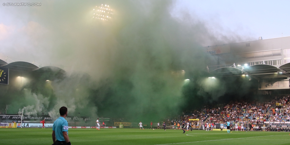 Sturm Graz - Rapid Wien
Oesterreichische Fussball Bundesliga, 7. Runde, SK Sturm Graz - SK Rapid Wien, Stadion Liebenau Graz, 10.09.2016. 

Foto zeigt Fans von Sturm mit einer Choreografie
Schlüsselwörter: pyrotechnik