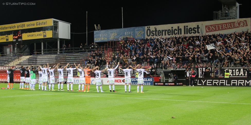 Admira Wacker - Sturm Graz
Oesterreichische Fussball Bundesliga, 8. Runde, FC Admira Wacker Moedling - SK Sturm Graz, Stadion Suedstadt Maria Enzersdorf, 17.09.2016. 

Foto zeigt die Mannschaft von Sturm und Fans von Sturm
Schlüsselwörter: jubel