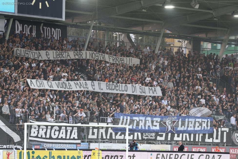 Sturm Graz - Wolfsberg
Oesterreichische Fussball Bundesliga, 9. Runde, SK Sturm Graz - Wolfsberger AC, Stadion Liebenau Graz, 24.09.2016. 

Foto zeigt Fans von Sturm mit einem Spruchband
