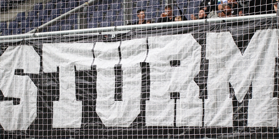 Salzburg - Sturm Graz
Oesterreichische Fussball Bundesliga, 10. Runde, FC RB Salzburg - SK Sturm Graz, Stadion Wals-Siezenheim, 02.10.2016. 

Foto zeigt Fans von Sturm mit einem Spruchband
