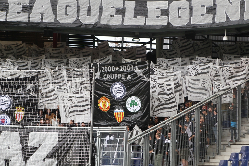 Salzburg - Sturm Graz
Oesterreichische Fussball Bundesliga, 10. Runde, FC RB Salzburg - SK Sturm Graz, Stadion Wals-Siezenheim, 02.10.2016. 

Foto zeigt Fans von Sturm mit einer Choreografie
