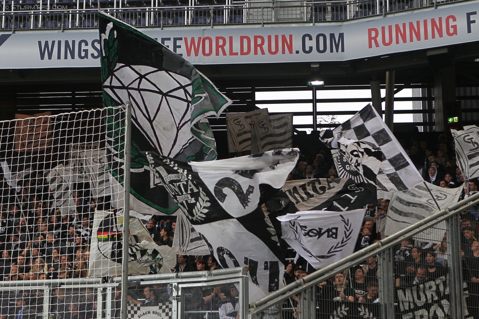 Salzburg - Sturm Graz
Oesterreichische Fussball Bundesliga, 10. Runde, FC RB Salzburg - SK Sturm Graz, Stadion Wals-Siezenheim, 02.10.2016. 

Foto zeigt Fans von Sturm
