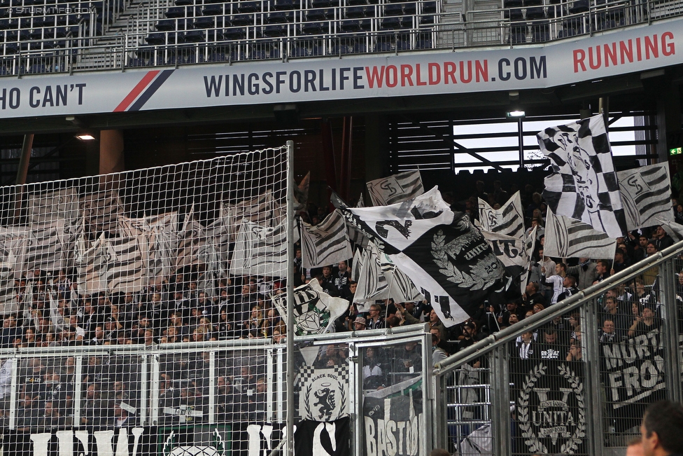 Salzburg - Sturm Graz
Oesterreichische Fussball Bundesliga, 10. Runde, FC RB Salzburg - SK Sturm Graz, Stadion Wals-Siezenheim, 02.10.2016. 

Foto zeigt Fans von Sturm
