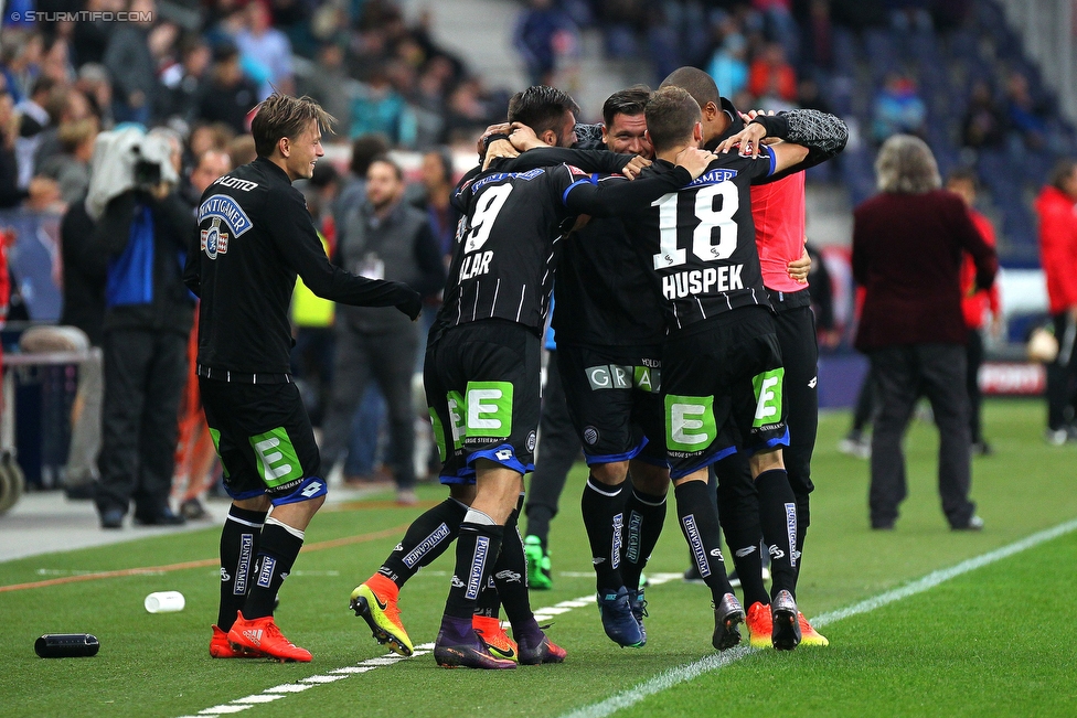 Salzburg - Sturm Graz
Oesterreichische Fussball Bundesliga, 10. Runde, FC RB Salzburg - SK Sturm Graz, Stadion Wals-Siezenheim, 02.10.2016. 

Foto zeigt Deni Alar (Sturm), Marko Stankovic (Sturm) und Philipp Huspek (Sturm)
Schlüsselwörter: torjubel