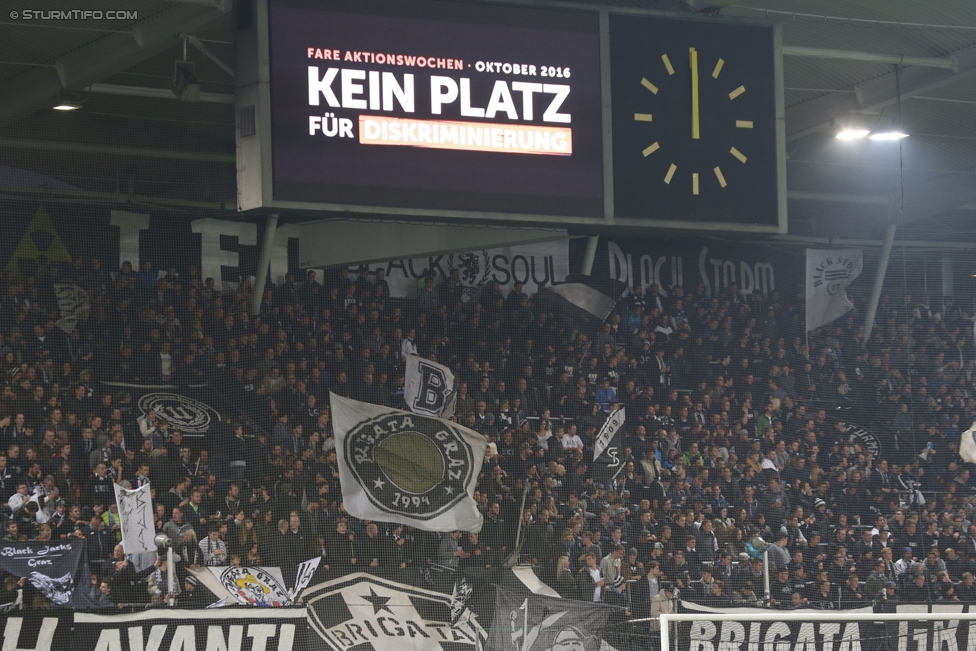 Sturm Graz - Ried
Oesterreichische Fussball Bundesliga, 11. Runde, SK Sturm Graz - SV Ried, Stadion Liebenau Graz, 15.10.2016. 

Foto zeigt Fans von Sturm
