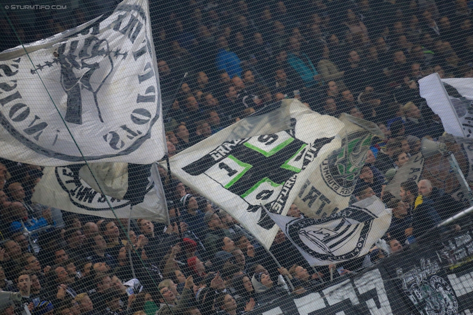 Sturm Graz - Ried
Oesterreichische Fussball Bundesliga, 11. Runde, SK Sturm Graz - SV Ried, Stadion Liebenau Graz, 15.10.2016. 

Foto zeigt Fans von Sturm
