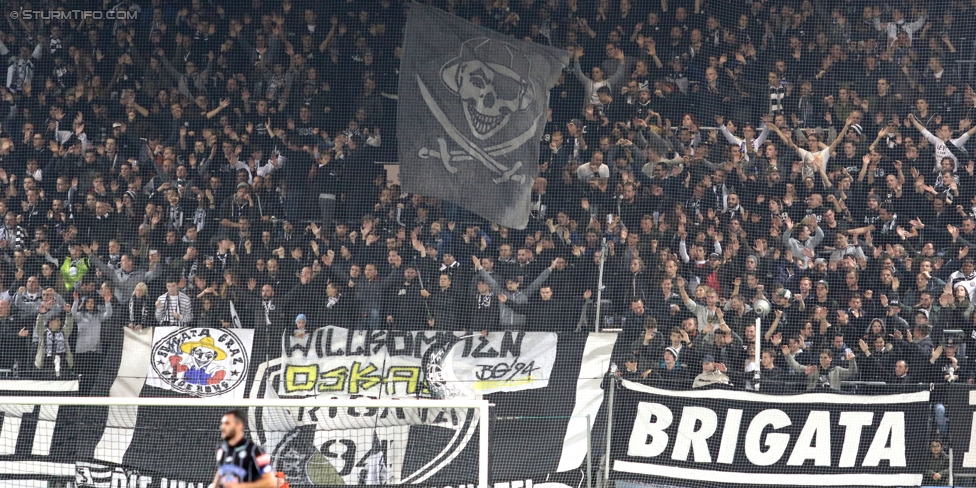 Sturm Graz - Ried
Oesterreichische Fussball Bundesliga, 11. Runde, SK Sturm Graz - SV Ried, Stadion Liebenau Graz, 15.10.2016. 

Foto zeigt Fans von Sturm
