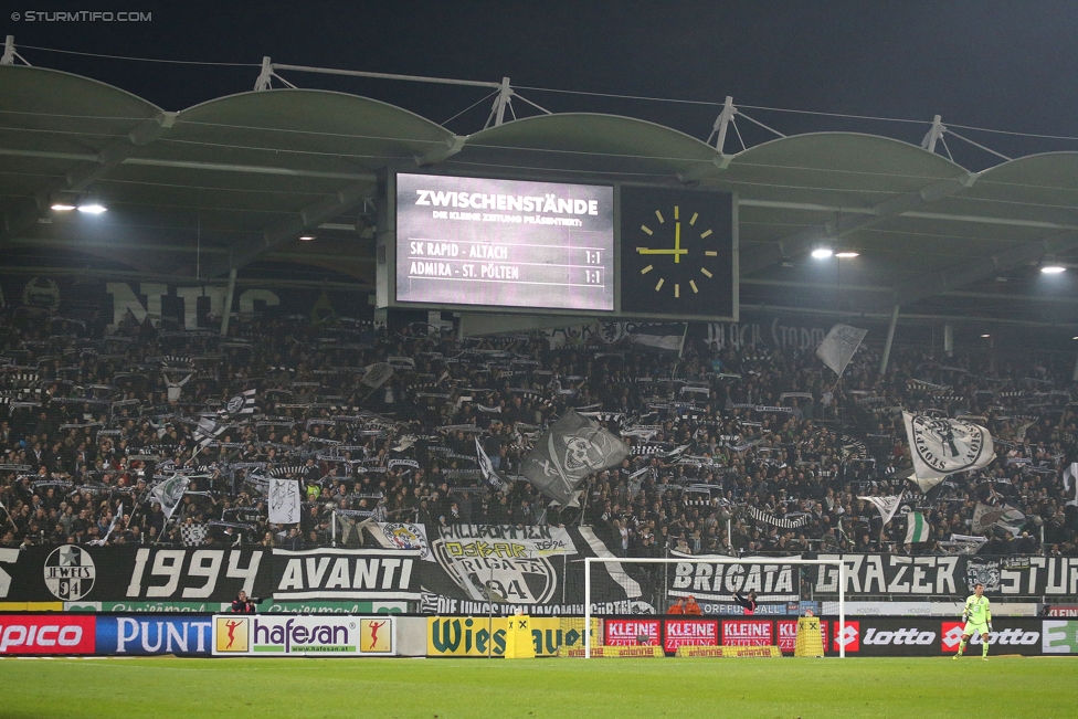 Sturm Graz - Ried
Oesterreichische Fussball Bundesliga, 11. Runde, SK Sturm Graz - SV Ried, Stadion Liebenau Graz, 15.10.2016. 

Foto zeigt Fans von Sturm
