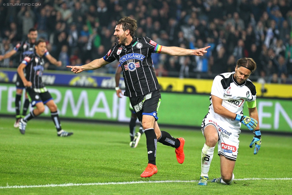 Sturm Graz - Ried
Oesterreichische Fussball Bundesliga, 11. Runde, SK Sturm Graz - SV Ried, Stadion Liebenau Graz, 15.10.2016. 

Foto zeigt Christian Schulz (Sturm) und Thomas Gebauer (Ried)
Schlüsselwörter: torjubel