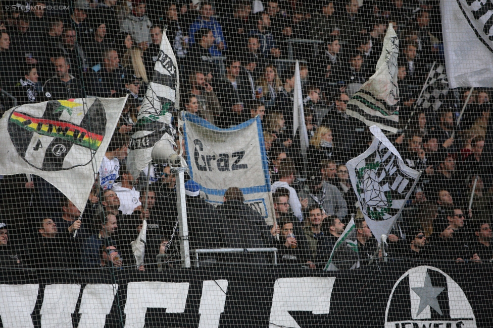 Sturm Graz - Mattersburg
Oesterreichische Fussball Bundesliga, 12. Runde, SK Sturm Graz - SV Mattersburg, Stadion Liebenau Graz, 22.10.2016. 

Foto zeigt Fans von Sturm
