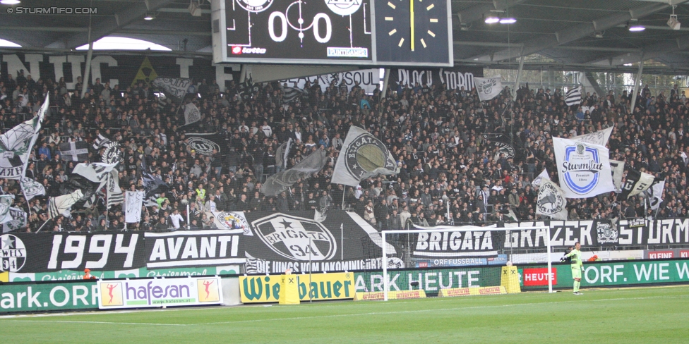 Sturm Graz - Mattersburg
Oesterreichische Fussball Bundesliga, 12. Runde, SK Sturm Graz - SV Mattersburg, Stadion Liebenau Graz, 22.10.2016. 

Foto zeigt Fans von Sturm
