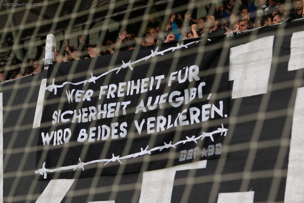 Sturm Graz - Mattersburg
Oesterreichische Fussball Bundesliga, 12. Runde, SK Sturm Graz - SV Mattersburg, Stadion Liebenau Graz, 22.10.2016. 

Foto zeigt Fans von Sturm
