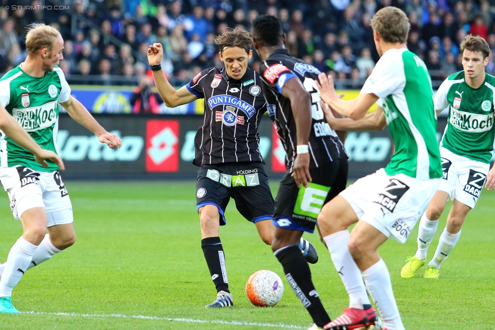 Sturm Graz - Mattersburg
Oesterreichische Fussball Bundesliga, 12. Runde, SK Sturm Graz - SV Mattersburg, Stadion Liebenau Graz, 22.10.2016. 

Foto zeigt Uros Matic (Sturm) und Osagie Bright Edomwonyi (Sturm)
