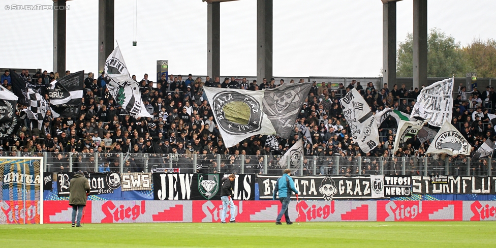 St. Poelten - Sturm Graz
OEFB Cup, 3. Runde, SKN St. Poelten - SK Sturm Graz, Arena St. Poelten, 26.10.2016. 

Foto zeigt Fans von Sturm
